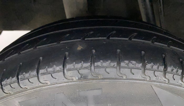 2016 Renault Kwid RXT 0.8, Petrol, Manual, 48,113 km, Right Rear Tyre Tread