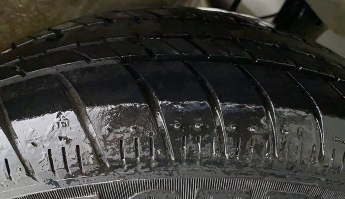 2018 Maruti Celerio VXI CNG D, CNG, Manual, 34,157 km, Left Rear Tyre Tread