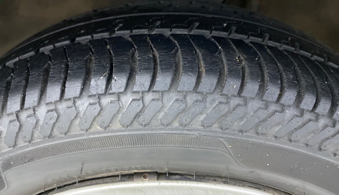 2018 Maruti Alto K10 VXI P, Petrol, Manual, 30,224 km, Left Front Tyre Tread