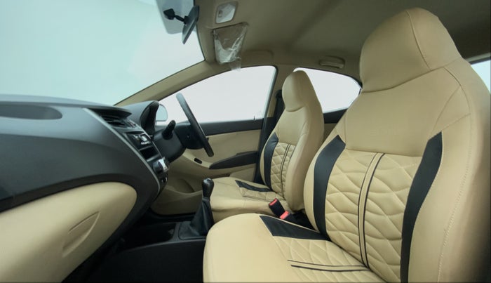2016 Hyundai Eon ERA PLUS, Petrol, Manual, 16,693 km, Right Side Front Door Cabin
