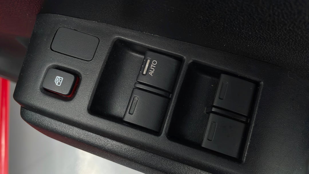 2011 Honda Jazz Gli, Automatic, 77525 km, Drivers Side Door Panel Controls