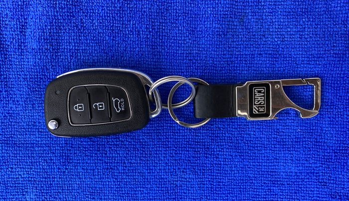 2017 Hyundai i20 Active 1.2 S, Petrol, Manual, 38,232 km, Key Close Up