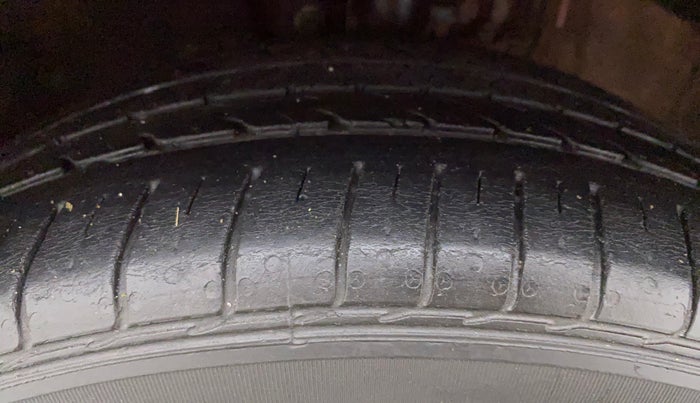 2017 Skoda Rapid MONTE CARLO 1.6 MPI AT, Petrol, Automatic, 81,408 km, Left Front Tyre Tread