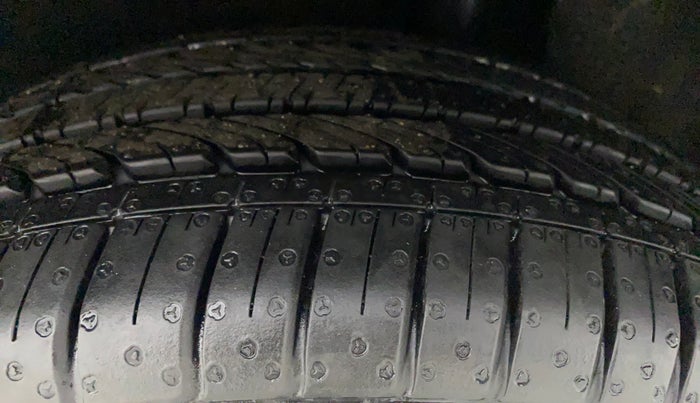 2016 Maruti Baleno ALPHA PETROL 1.2, Petrol, Manual, 81,411 km, Left Rear Tyre Tread