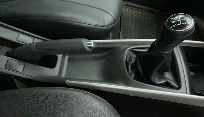 2016 Maruti Baleno ALPHA PETROL 1.2, Petrol, Manual, 81,411 km, Gear Lever