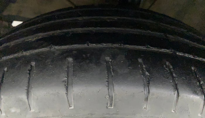 2016 Maruti Baleno ALPHA PETROL 1.2, Petrol, Manual, 81,411 km, Left Front Tyre Tread