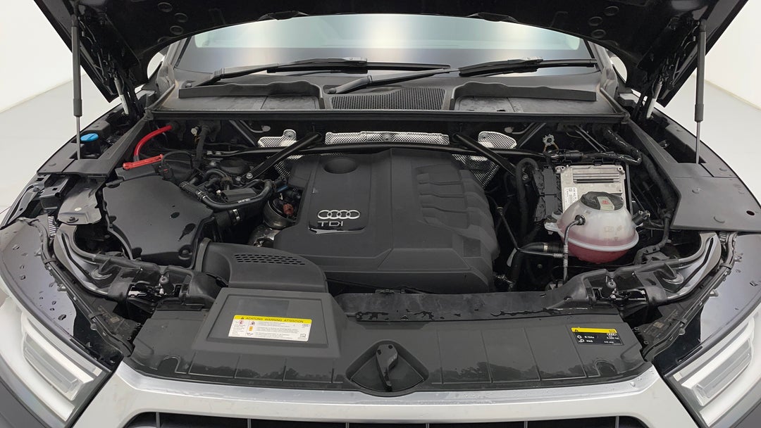 Open Bonnet (Engine)