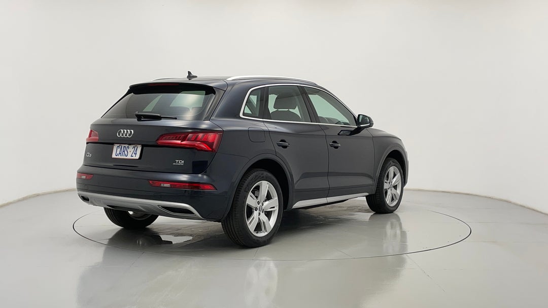 Right Back Diagonal (45- Degree) View