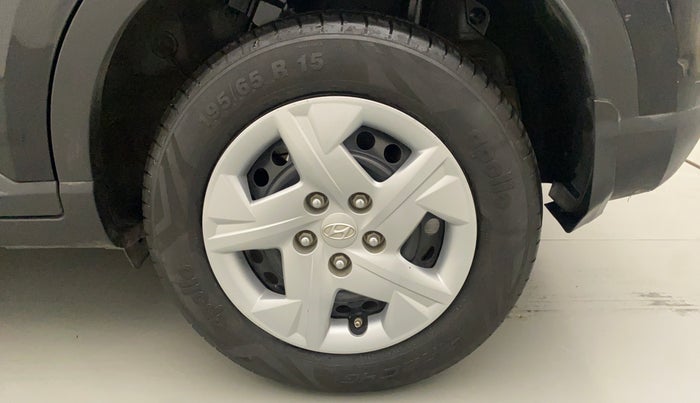 2022 Hyundai VENUE SX 1.2 PETROL, Petrol, Manual, 6,173 km, Left Rear Wheel