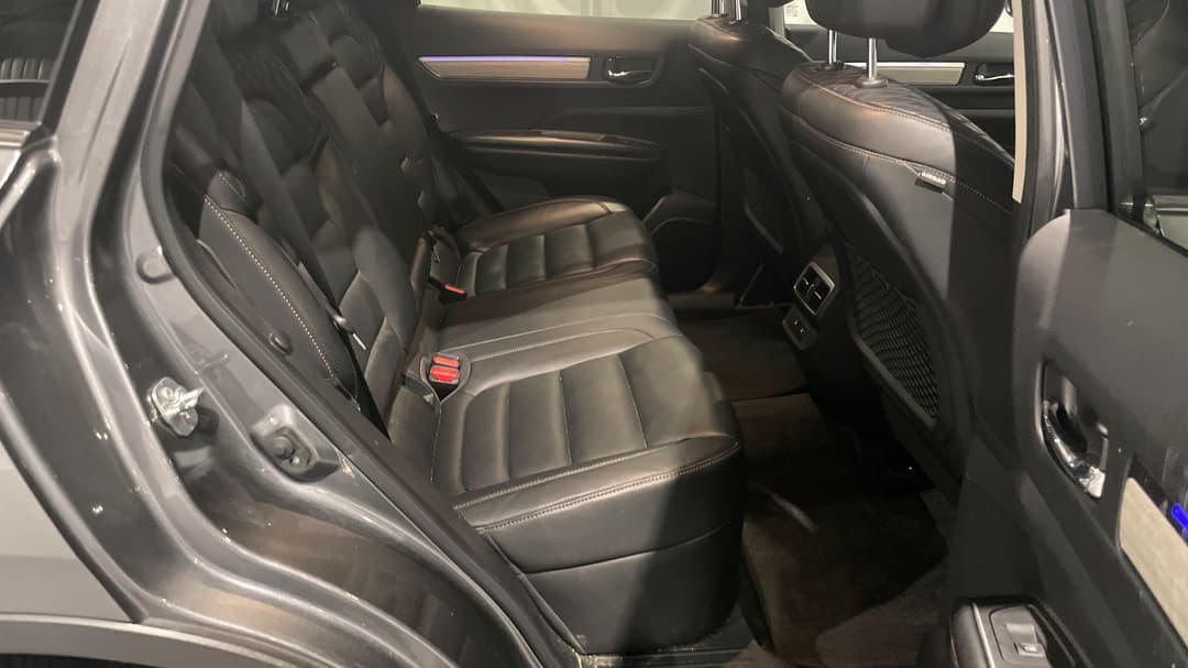 2021 Renault Koleos Intens (4x2), Automatic, 104600 km, Right Side Rear Door Cabin View