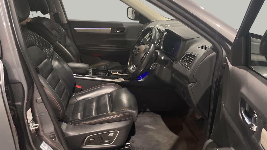 2021 Renault Koleos Intens (4x2), Automatic, 104600 km, Right Side Front Door Cabin View