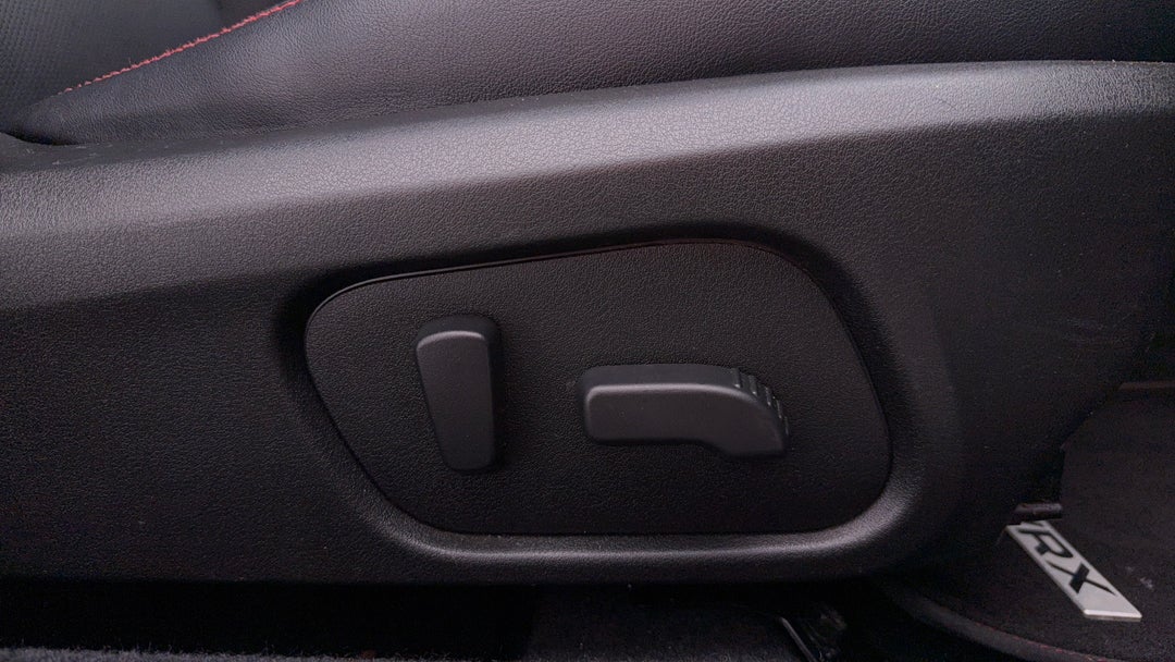 2016 Subaru WRX Premium (AWD), Manual, 132780 km, Drivers Side Adjustment Panel