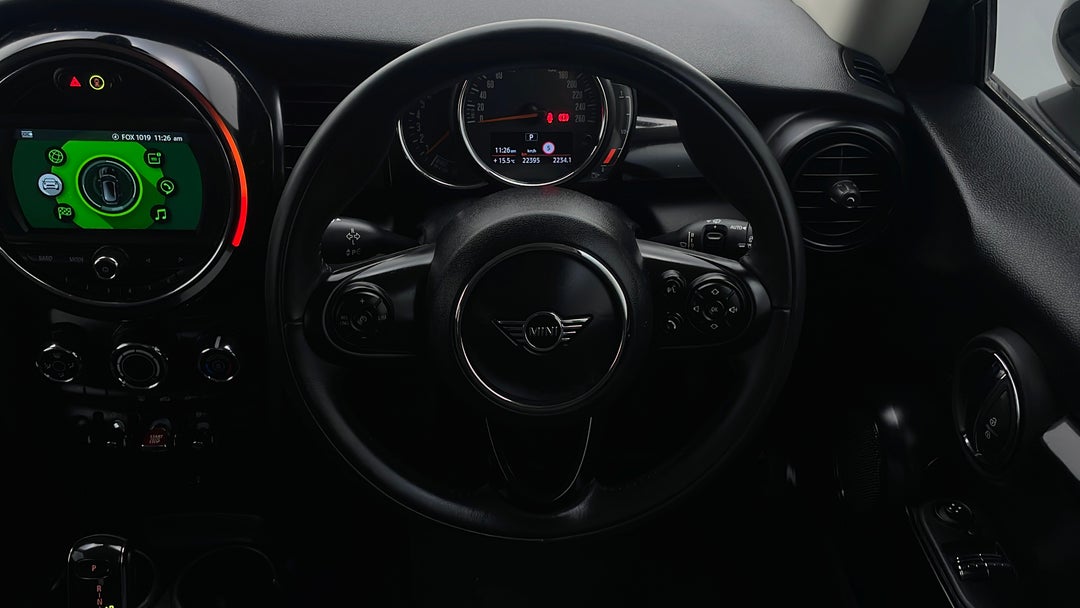 2019 MINI 3d Hatch Cooper, Automatic, 22395 km, Steering Wheel Close-up