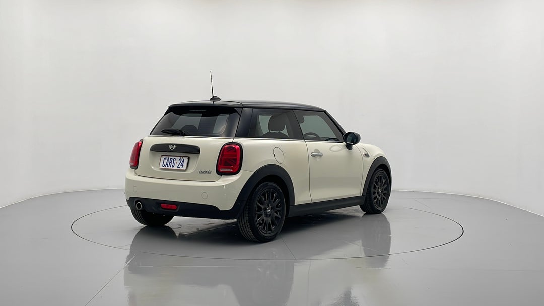 2019 MINI 3d Hatch Cooper, Automatic, 22395 km, Right Back Diagonal (45- Degree) View