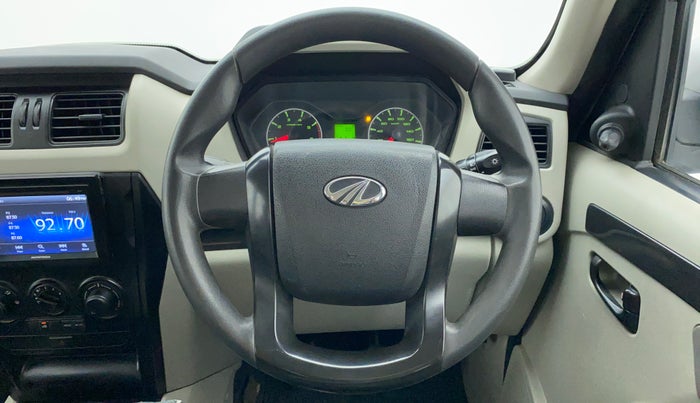 2017 Mahindra Scorpio S4+Intelli Hybrid 2WD, Diesel, Manual, 45,482 km, Steering Wheel Close Up