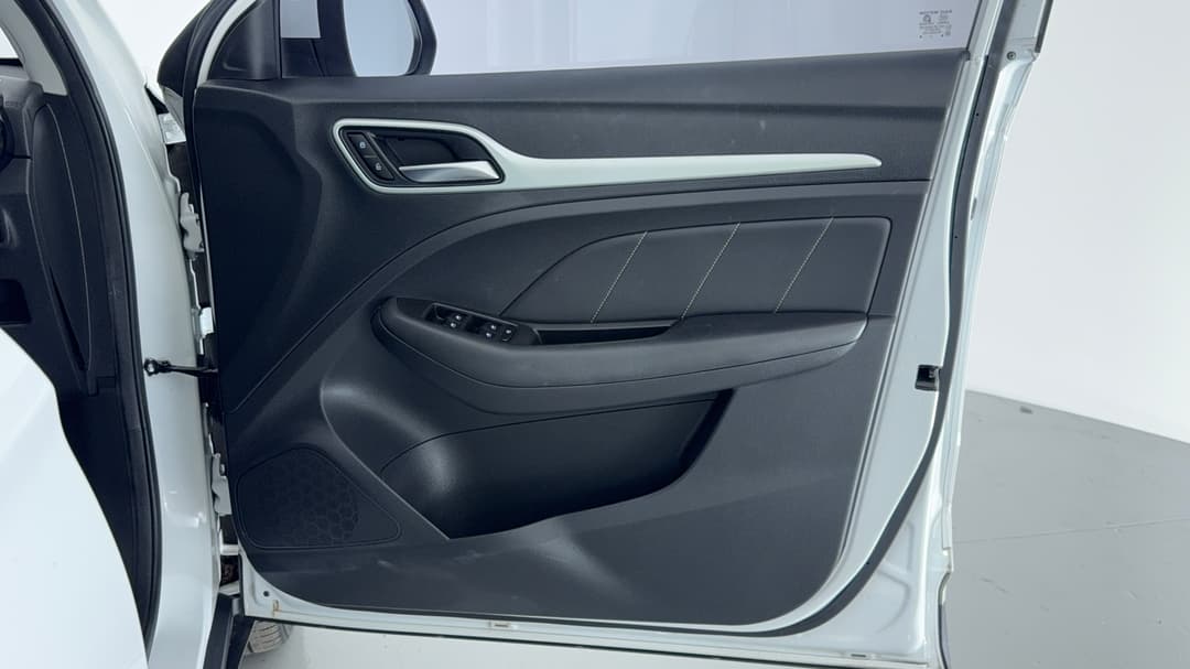 2019 MG ZS Essence, Automatic, 76630 km, Speaker View
