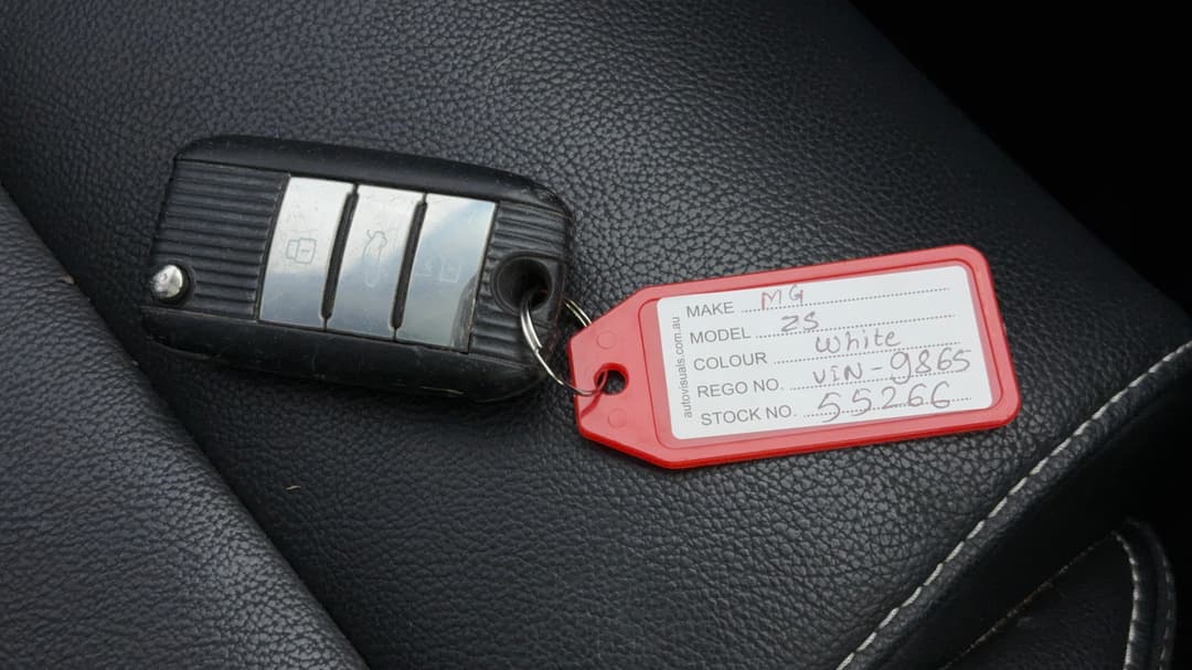 2019 MG ZS Essence, Automatic, 76630 km, Key Close-up