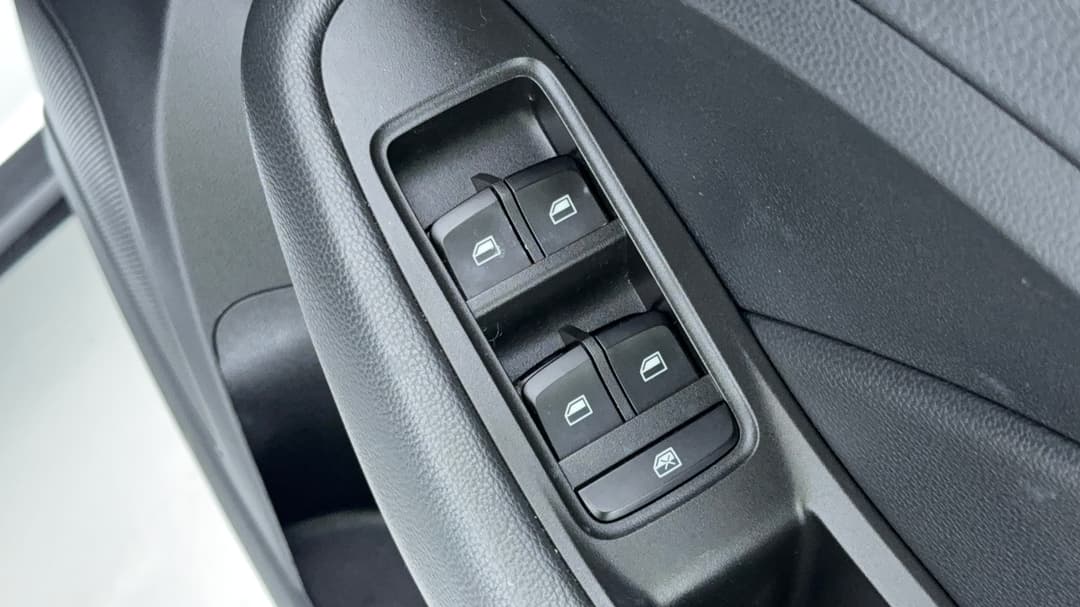 2019 MG ZS Essence, Automatic, 76630 km, Drivers Side Door Panel Controls