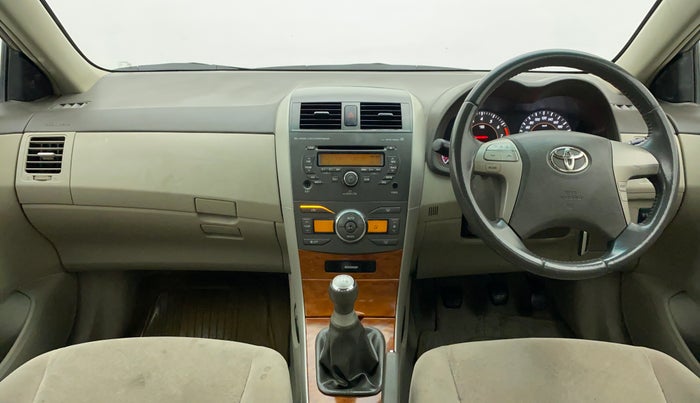 2011 Toyota Corolla Altis 1.8 G, Petrol, Manual, 1,00,075 km, Dashboard