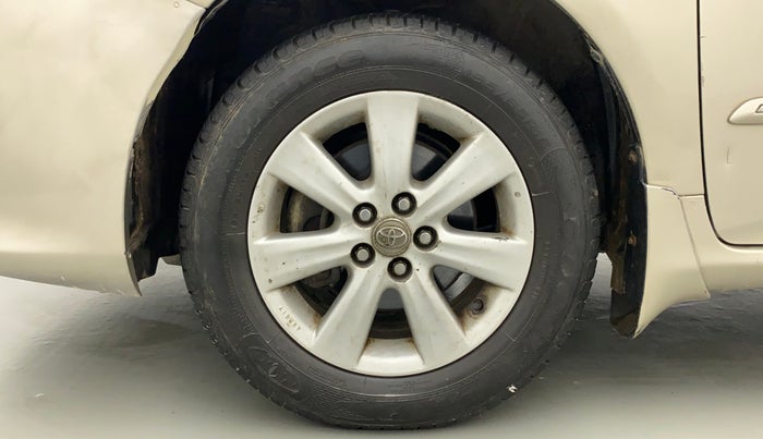 2011 Toyota Corolla Altis 1.8 G, Petrol, Manual, 1,00,075 km, Left Front Wheel
