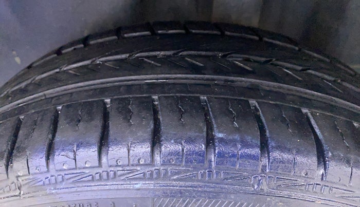 2020 Volkswagen Vento COMFORTLINE 1.0 TSI MT, Petrol, Manual, 22,192 km, Left Rear Tyre Tread