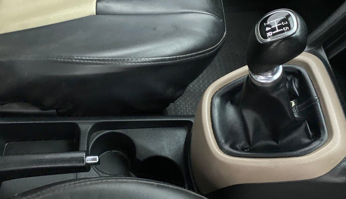 2014 Hyundai Xcent S (O) 1.2, Petrol, Manual, 59,357 km, Gear Lever