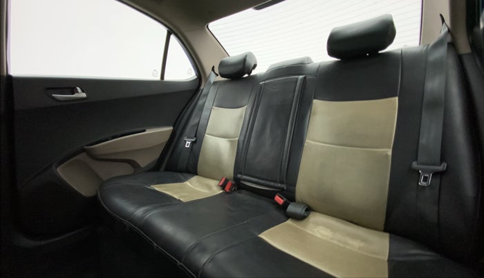 2014 Hyundai Xcent S (O) 1.2, Petrol, Manual, 59,357 km, Right Side Rear Door Cabin