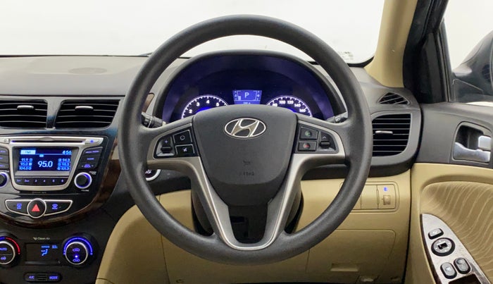 2015 Hyundai Verna FLUIDIC 4S1.6 VTVT S O AT, Petrol, Automatic, 32,136 km, Steering Wheel Close Up