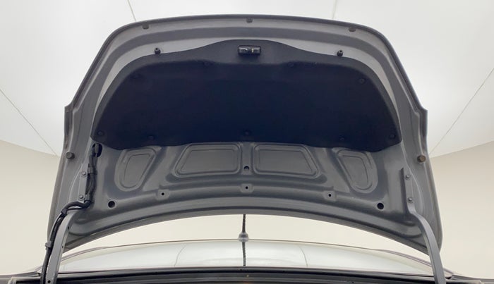 2015 Hyundai Verna FLUIDIC 4S1.6 VTVT S O AT, Petrol, Automatic, 32,136 km, Boot Door Open