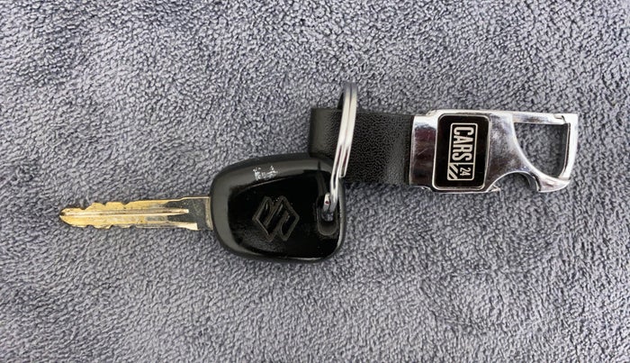 2018 Maruti Alto 800 LXI, CNG, Manual, 67,680 km, Key Close Up