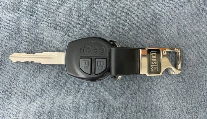 2015 Maruti Swift Dzire VDI ABS, Diesel, Manual, 51,633 km, Key Close Up