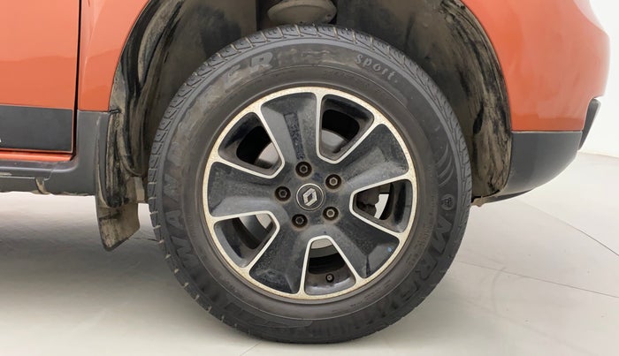 2017 Renault Duster RXS CVT, Petrol, Automatic, 34,889 km, Right Front Wheel