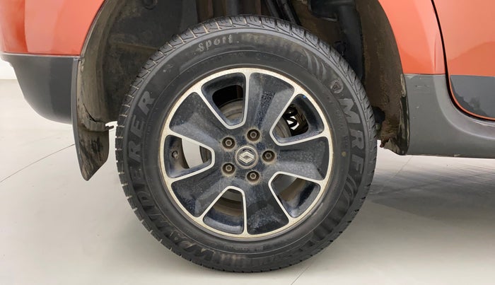 2017 Renault Duster RXS CVT, Petrol, Automatic, 34,889 km, Right Rear Wheel