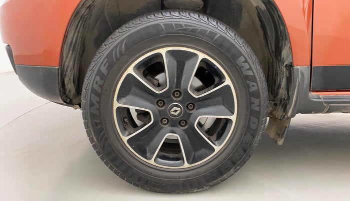 2017 Renault Duster RXS CVT, Petrol, Automatic, 34,889 km, Left Front Wheel