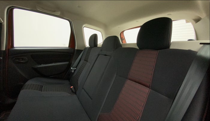 2017 Renault Duster RXS CVT, Petrol, Automatic, 34,889 km, Right Side Rear Door Cabin