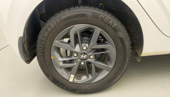 2022 Hyundai GRAND I10 NIOS SPORTZ 1.2 KAPPA VTVT CNG, CNG, Manual, 28,444 km, Right Rear Wheel