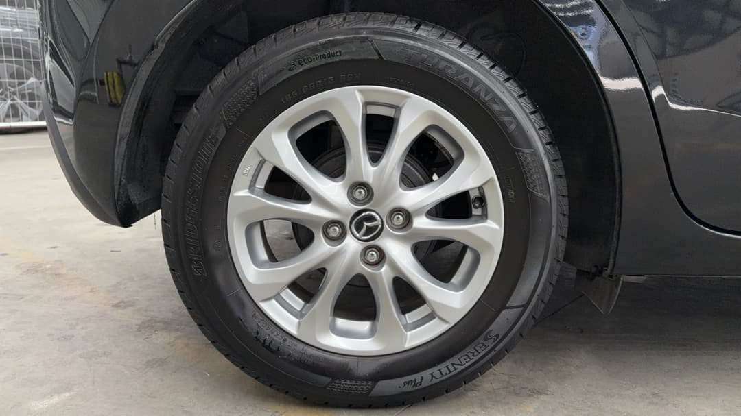 2017 Mazda 2 Maxx, Automatic, 94197 km, Right Rear Wheel