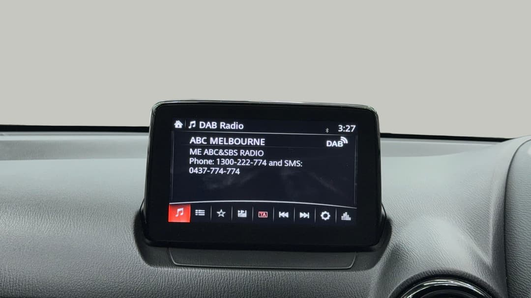 2017 Mazda 2 Maxx, Automatic, 94197 km, Infotainment System