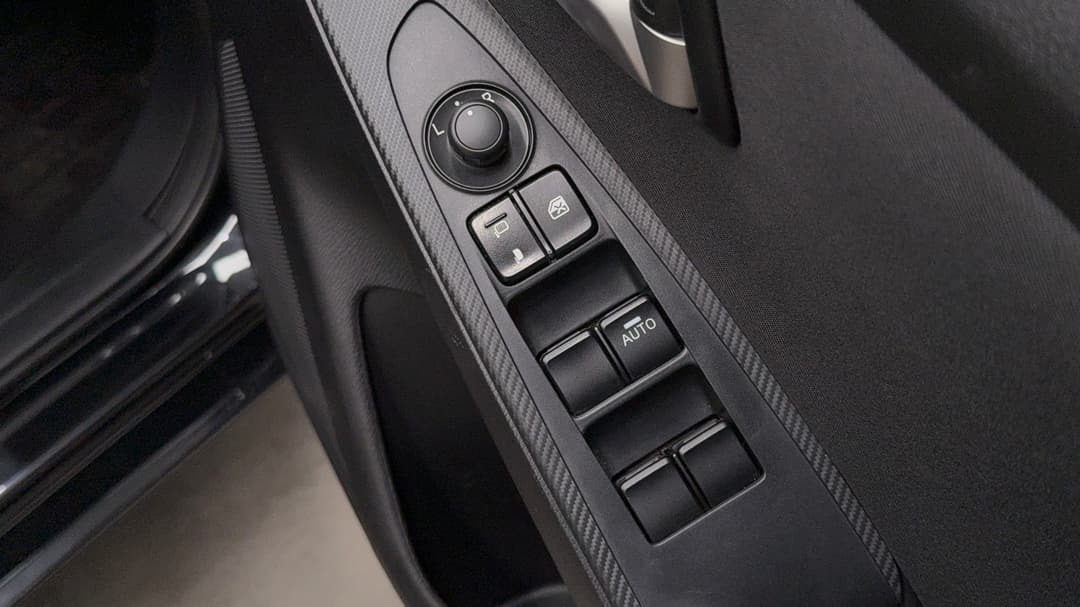 2017 Mazda 2 Maxx, Automatic, 94197 km, Drivers Side Door Panel Controls