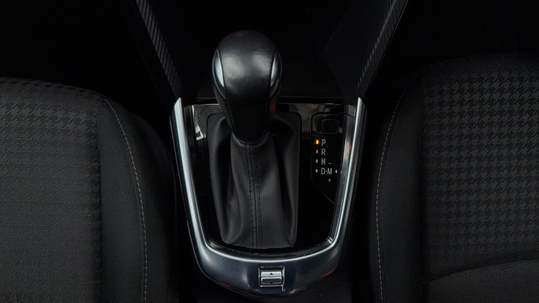 2017 Mazda 2 Maxx, Automatic, 94197 km, Gear Lever 