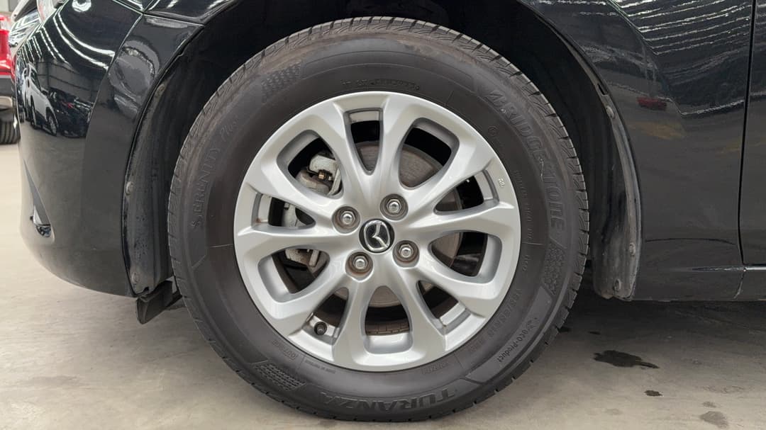 2017 Mazda 2 Maxx, Automatic, 94197 km, Left Front Wheel