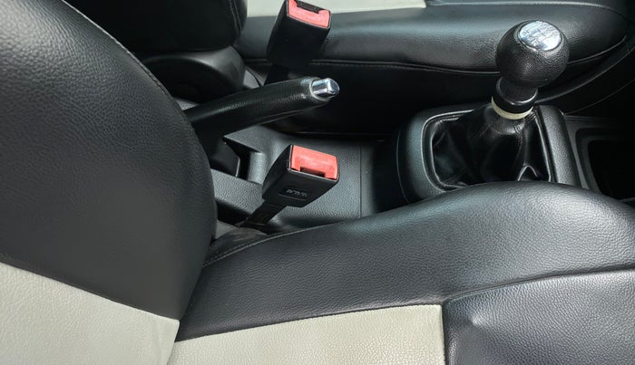 2011 Maruti Swift VDI, Diesel, Manual, 93,268 km, Gear Lever