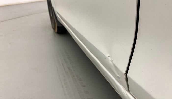 2011 Maruti Swift VDI, Diesel, Manual, 93,268 km, Front passenger door - Slightly dented