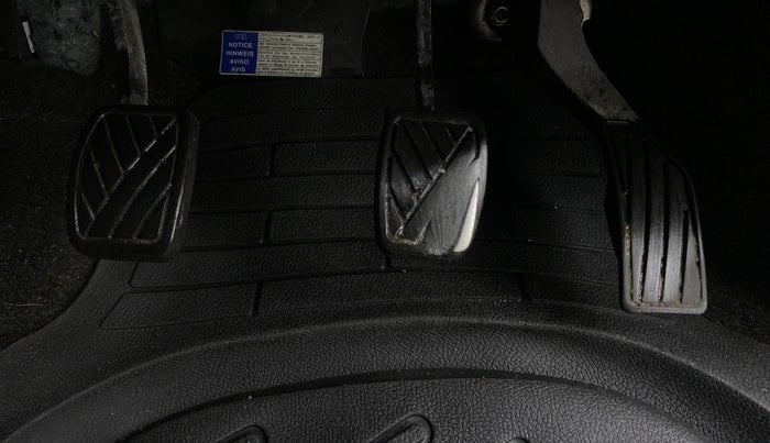 2011 Maruti Swift VDI, Diesel, Manual, 93,268 km, Pedals