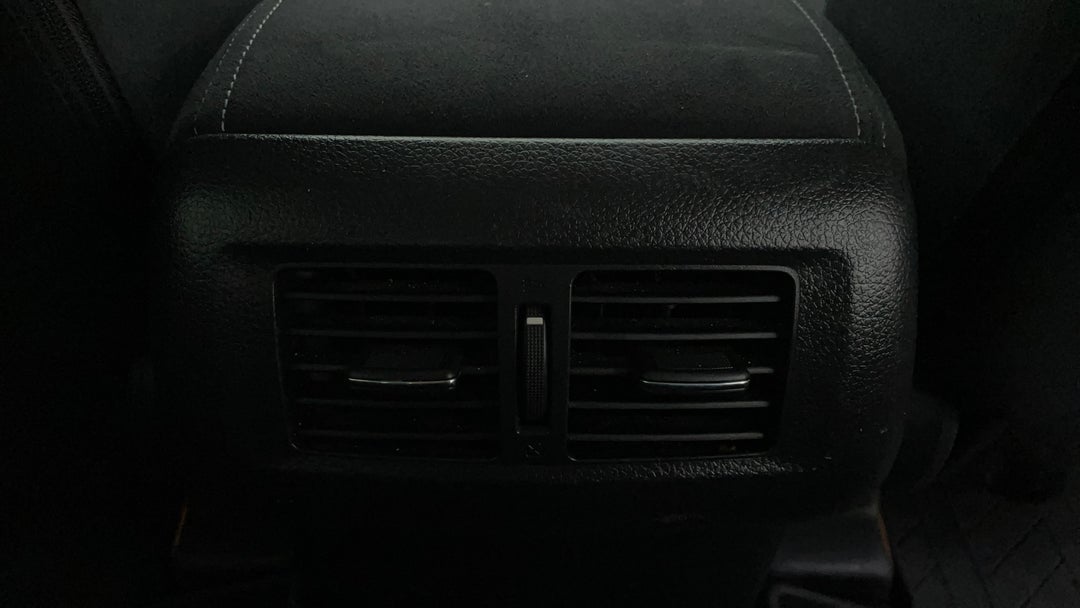 2018 Nissan Navara St (4x2), Automatic, 68976 km, Rear A/C Vent