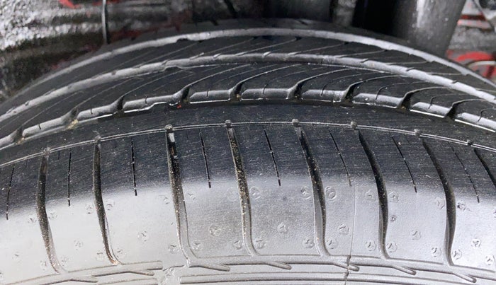 2015 Hyundai Elite i20 SPORTZ 1.4, Diesel, Manual, 95,039 km, Left Rear Tyre Tread