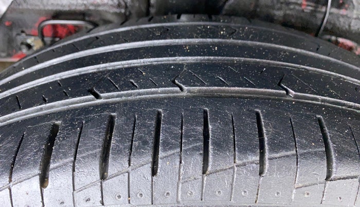 2015 Hyundai Elite i20 SPORTZ 1.4, Diesel, Manual, 95,039 km, Right Rear Tyre Tread