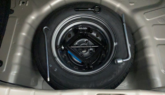 2022 Hyundai NEW SANTRO SPORTZ 1.1, Petrol, Manual, 5,549 km, Spare Tyre