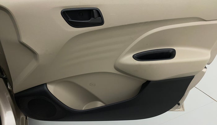 2022 Hyundai NEW SANTRO SPORTZ 1.1, Petrol, Manual, 5,549 km, Driver Side Door Panels Control
