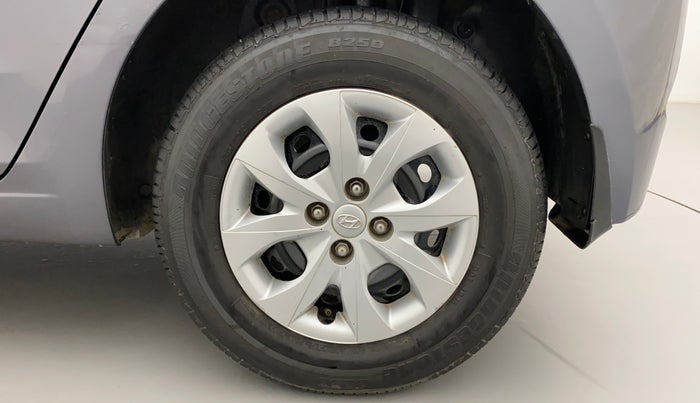 2016 Hyundai Elite i20 MAGNA 1.2, Petrol, Manual, 66,542 km, Left Rear Wheel